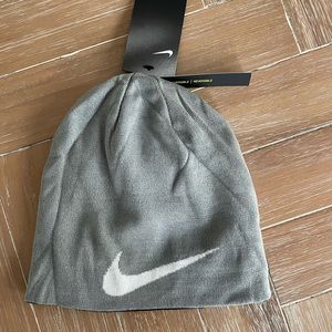 New Nike golf reversible beanie